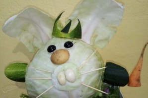 Заяц из капусты поделка своими руками