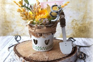 Поделка осенняя из ведерка