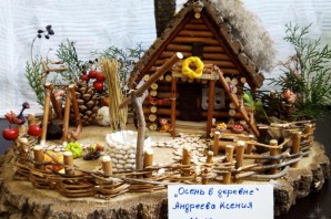 Осенняя поделка домик колодец