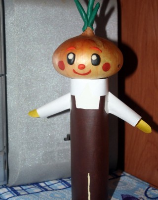 Чиполлино из лука поделка в садик