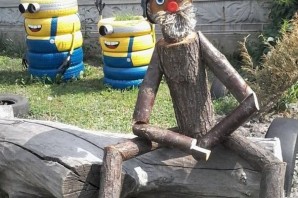 Поделки из бревен для дачи