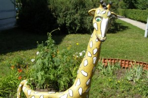 Жираф из подручных материалов своими руками