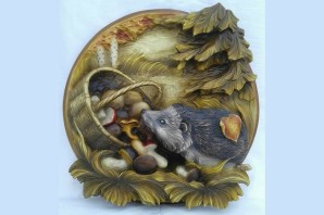 Панно ежики резьба по дереву