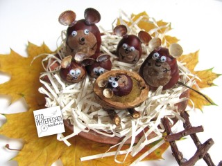 Поделка осенняя из листьев и каштанов