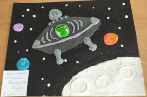 Космос из пластилина на картоне