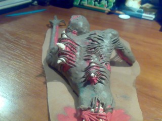 Страшный монстр из пластилина