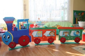 Паровозик своими руками для детского сада