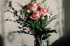 Обои на телефон цветы в вазе