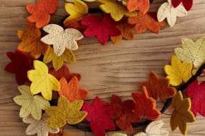 Осенние украшения из фетра