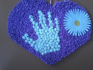 Поделка ко дню доброты