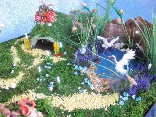 Пруд из природного материала поделка