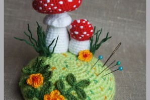 Осенняя композиция крючком игольница