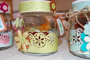 Поделки из маленьких баночек