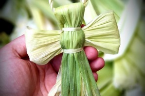 Поделки из кукурузных листьев