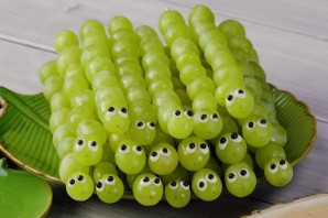 Гусеница из капусты поделка