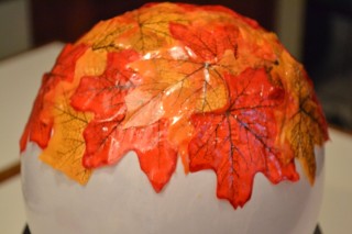 Папье маше из листьев на шарике