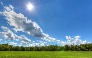 Ясное летнее небо