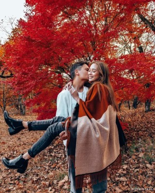 Влюбленные осенью