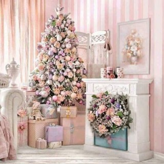 Елка в бело розовых тонах