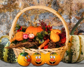 Корзина с овощами на осеннюю ярмарку