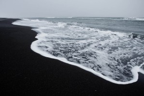 Черный пляж камчатка