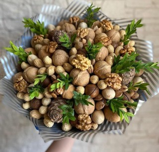 Букет из орехов своими руками