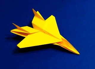 Оригами истребитель из бумаги