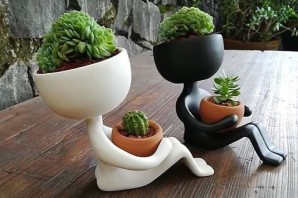 Садовый кашпо для цветов