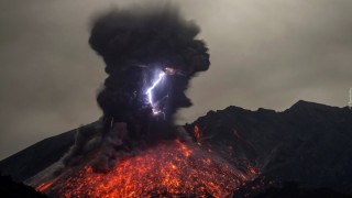 Извержение вулкана япония