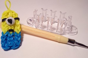 Фигурки из резинок на станке