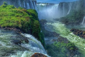 Водопад в бразилии