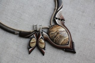 Украшения из кожи