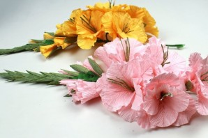Цветы из гофрированной бумаги