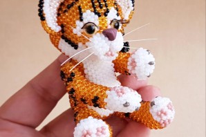 Объемные игрушки из бисера