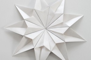 Рождественская звезда своими руками из бумаги