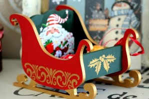 Новогодние сани из картона