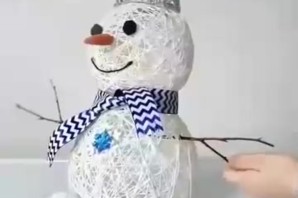 Снеговик своими руками из ниток