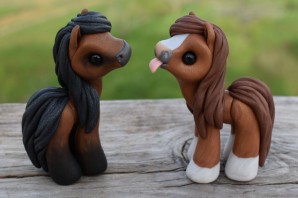 Лошадь из пластилина