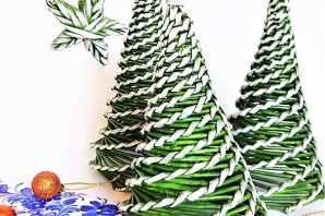 Елочка из бумажной лозы