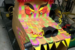 Дракон из коробок