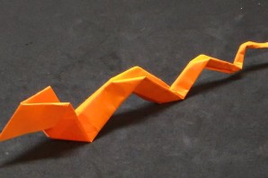 Оригами змея