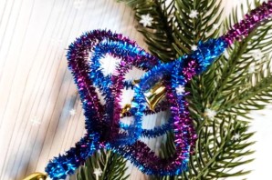 Елочные игрушки из синельной проволоки