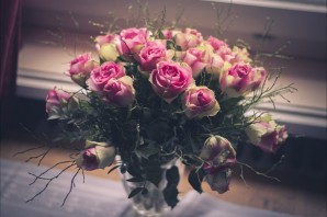 Цветы на столе