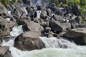Водопад текелю
