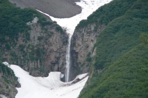 Вилючинский водопад камчатка