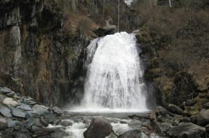 Камышлинский водопад алтай
