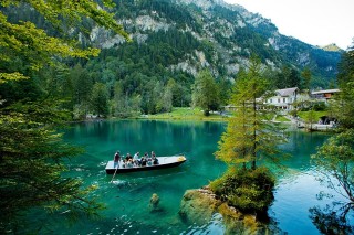 Озеро в швейцарии