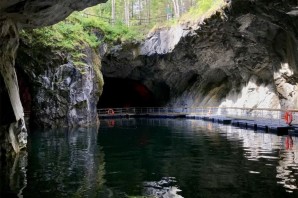 Пещеры в карелии рускеала