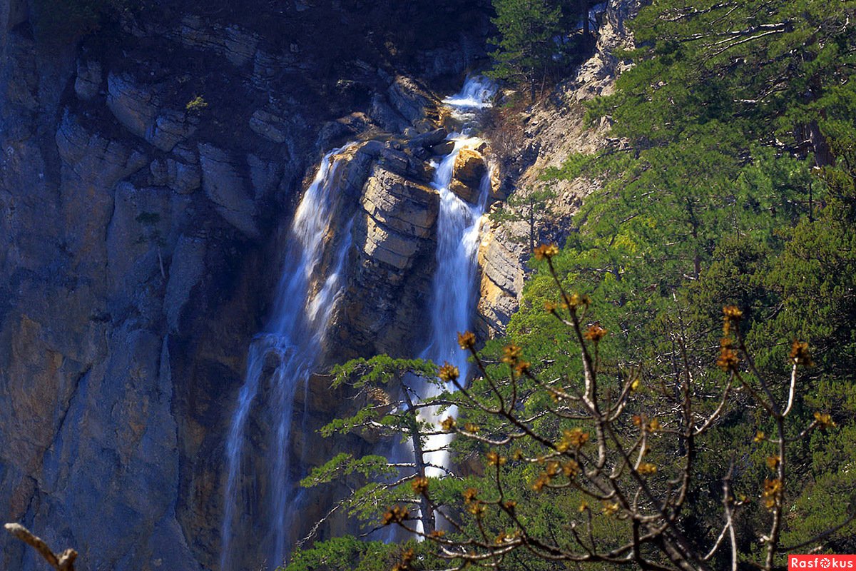 Водопад учан су. Ай Петри водопад Учан-Су. Водопад Учан-Су летом. Водопад Учан-Су Крым летом.