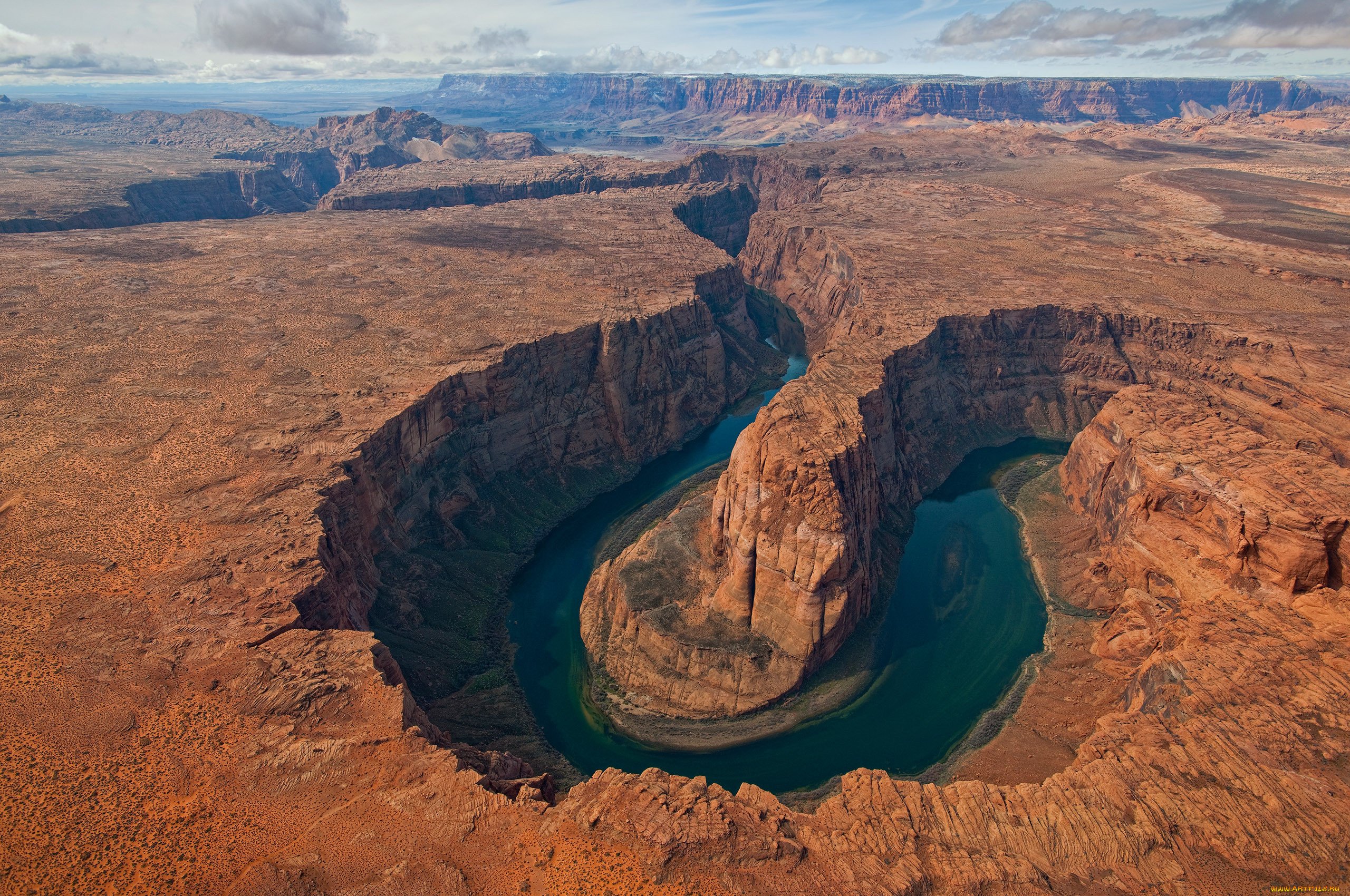 Природные объекты расположены на территории сша. Северная Америка каньон Колорадо. Большой каньон реки Колорадо. Гранд каньон и река Колорадо. Большойканьен реки коларадов США.